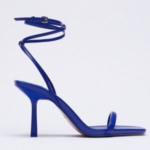 💙 ZARA 💙 Blue Strappy heel sandals